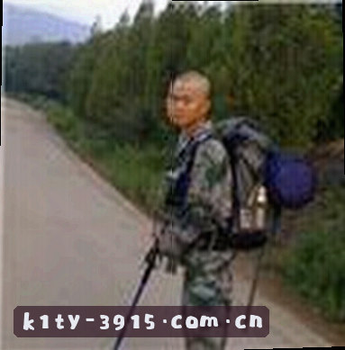 李华